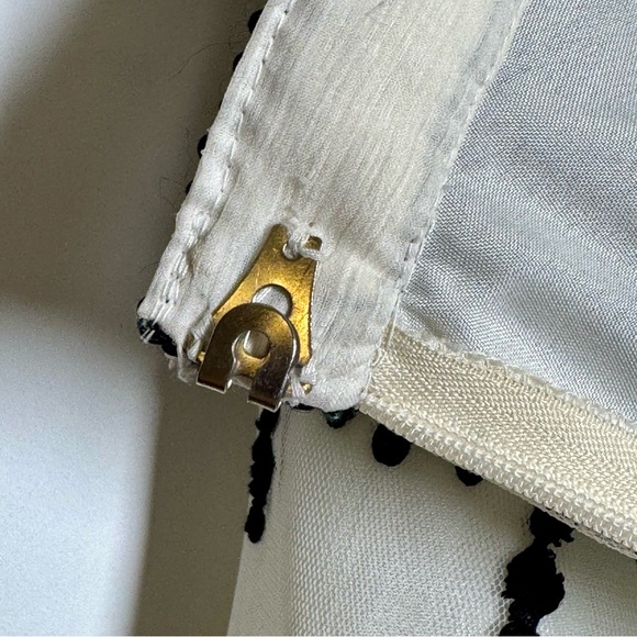 Eᴍʙʀᴏɪᴅᴇʀᴇᴅ Mᴇxɪᴄᴀɴ Sᴛʏʟᴇ sᴋɪʀᴛ ꜰʀᴏᴍ Nᴇɪᴍᴀɴ Mᴀʀᴄᴜs Exᴄʟᴜsɪᴠᴇ - Picture 12 of 14